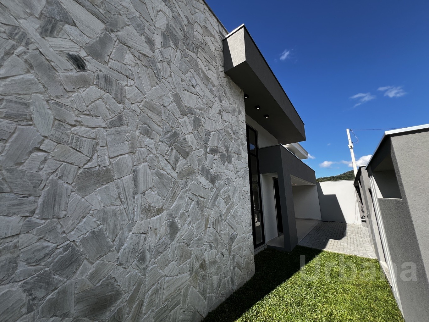 Casa nova e moderna na Barra do Rio Cerro – Jaraguá do Sul | Urbana Imóveis