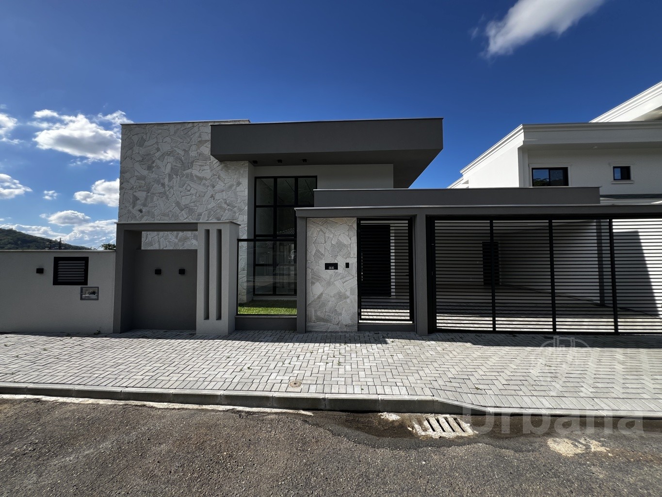 Casa nova e moderna na Barra do Rio Cerro – Jaraguá do Sul | Urbana Imóveis