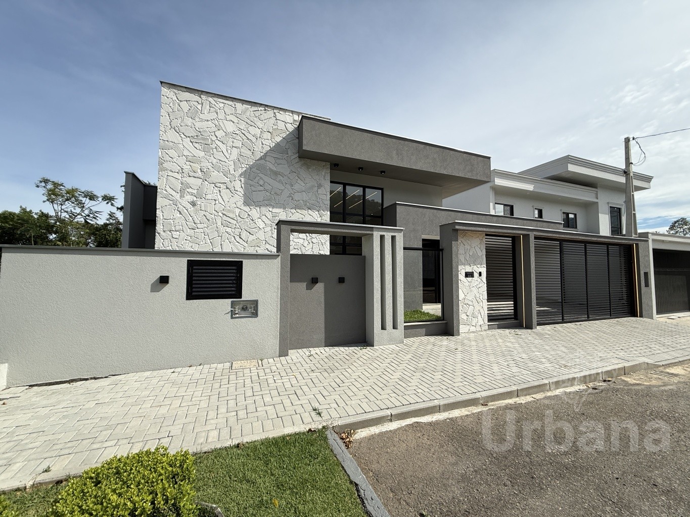 Casa nova e moderna na Barra do Rio Cerro – Jaraguá do Sul | Urbana Imóveis