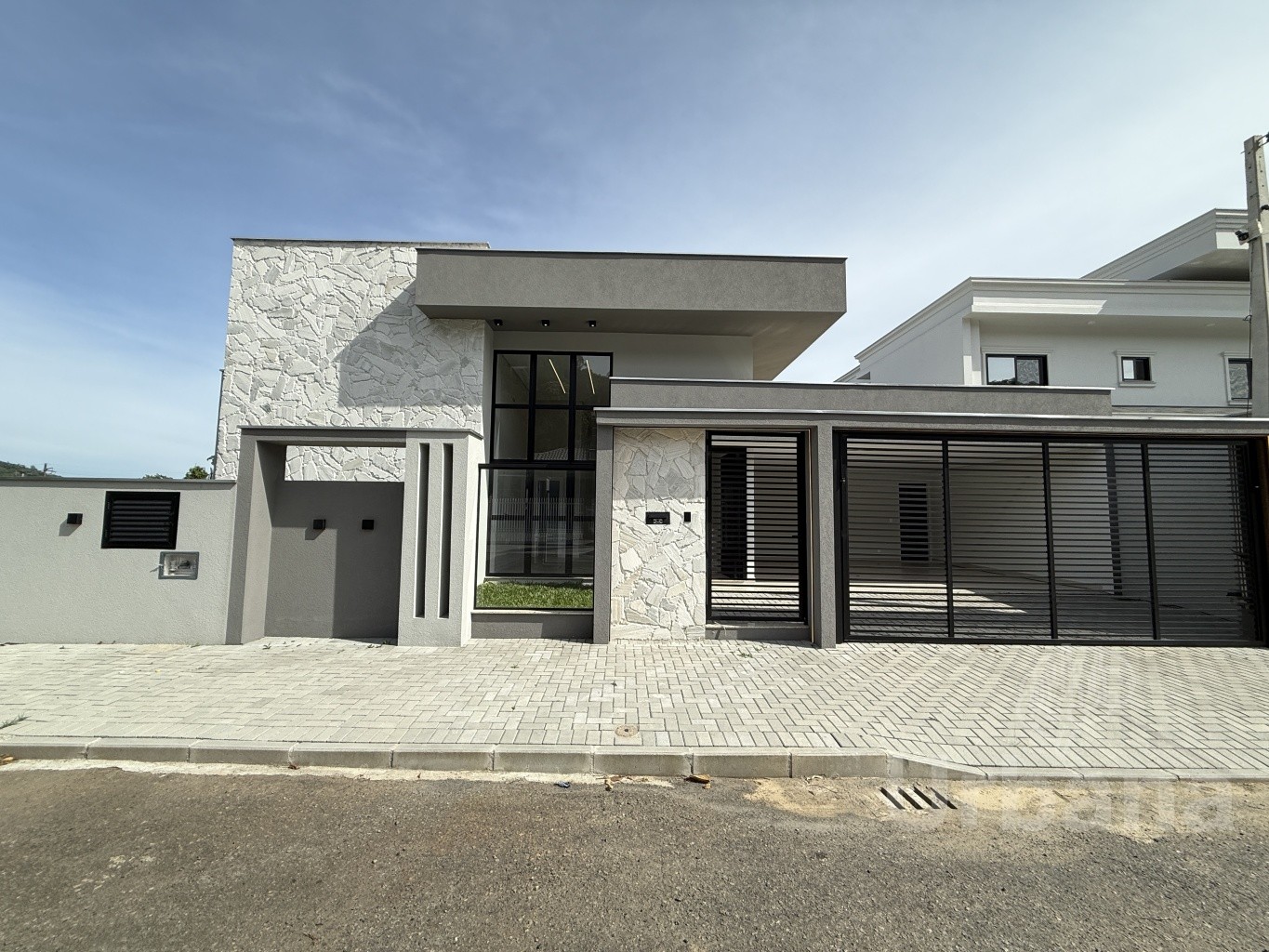 Casa nova e moderna na Barra do Rio Cerro – Jaraguá do Sul | Urbana Imóveis