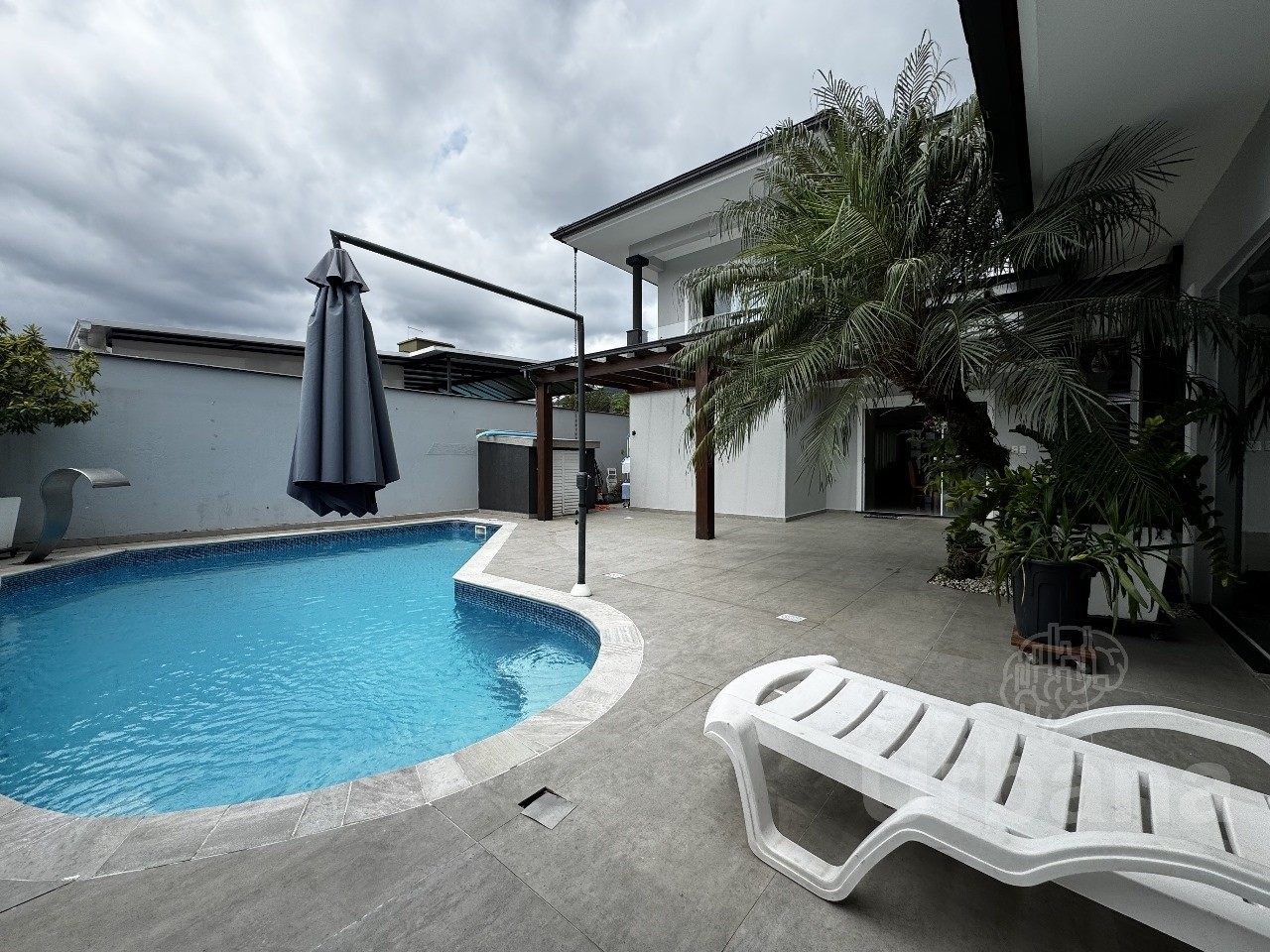 Casa com piscina em Jaraguá do Sul | Urbana Imóveis