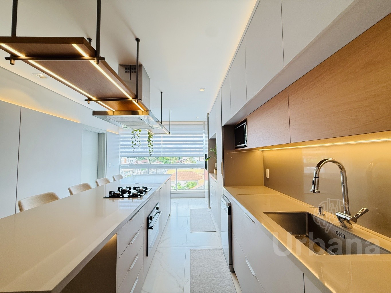 Apartamento mobiliado no Buonavita Residenziale – Barra do Rio Cerro | Urbana Imóveis