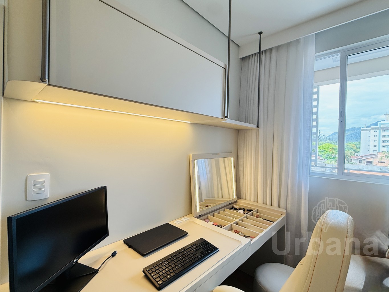 Apartamento mobiliado no Buonavita Residenziale – Barra do Rio Cerro | Urbana Imóveis