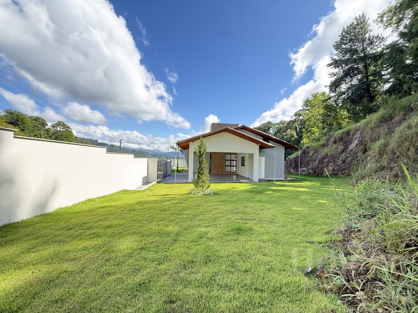 Casa Térrea na Tifa Martins - Jaraguá do Sul | Urbana Imóveis