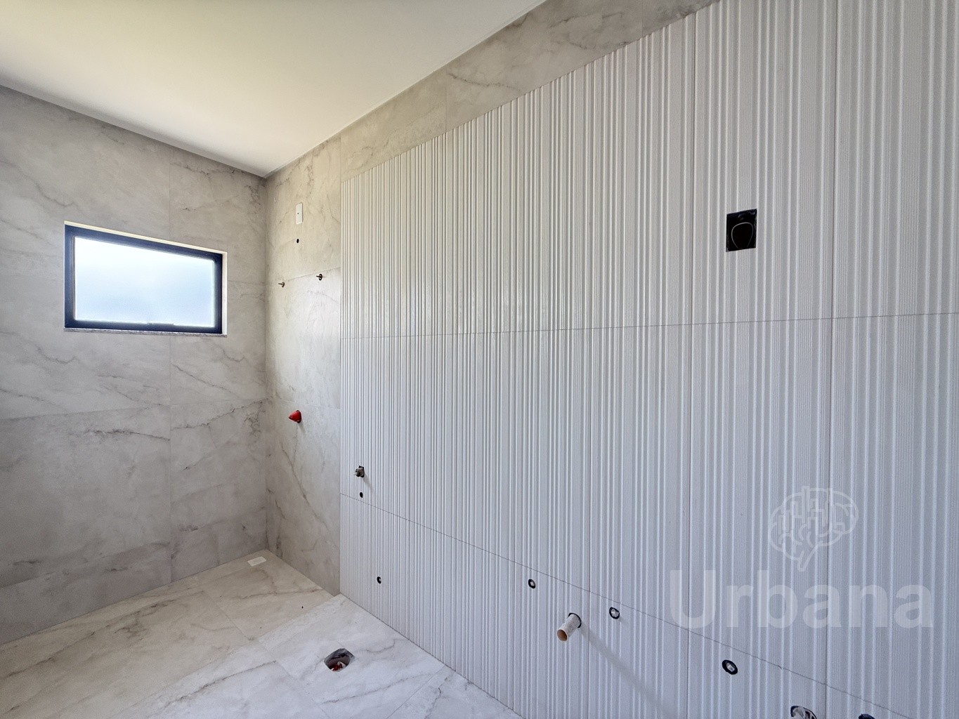 Casa Térrea com Pé-Direito Alto | Urbana Imóveis