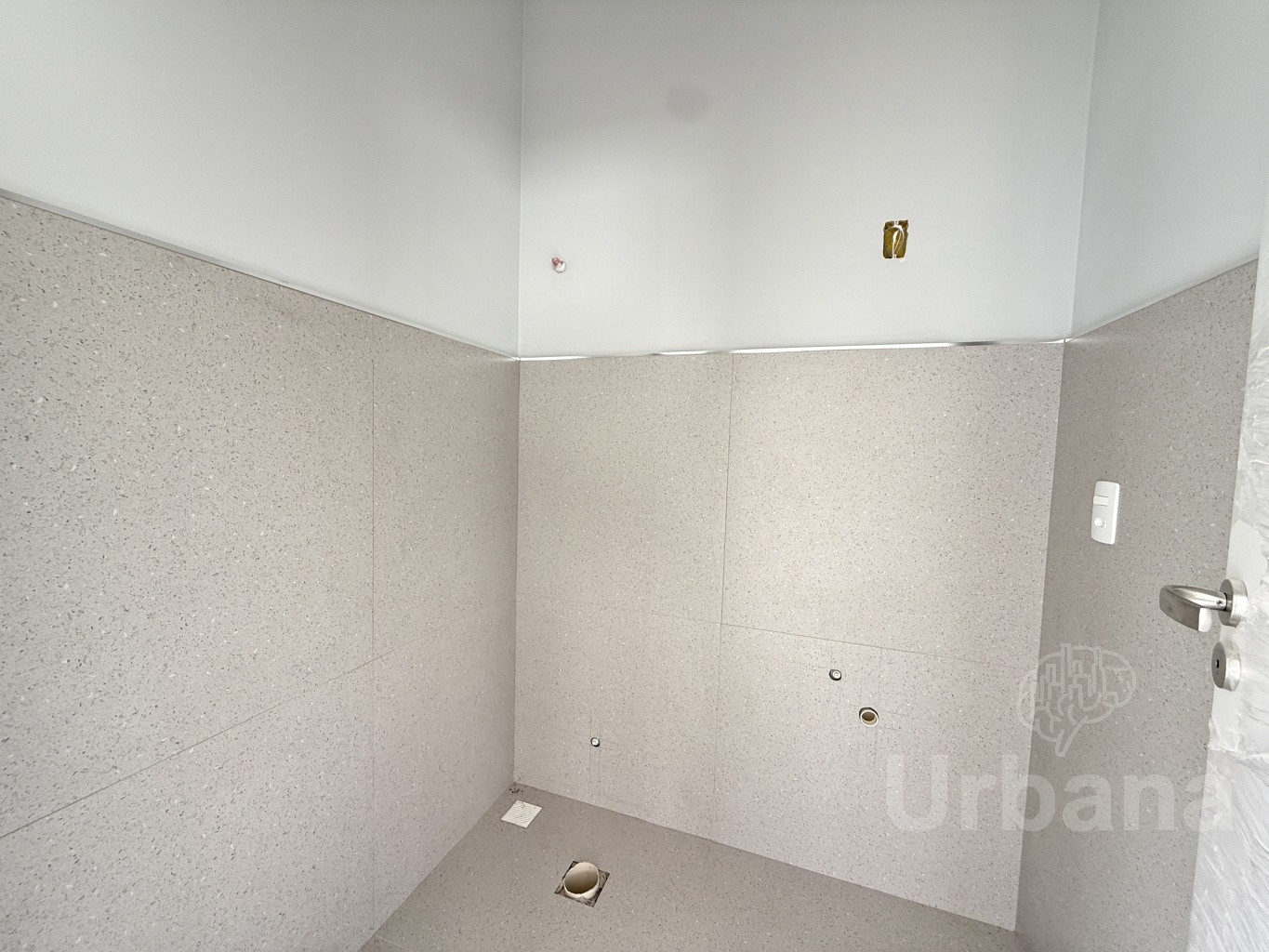 Casa Térrea com Pé-Direito Alto | Urbana Imóveis