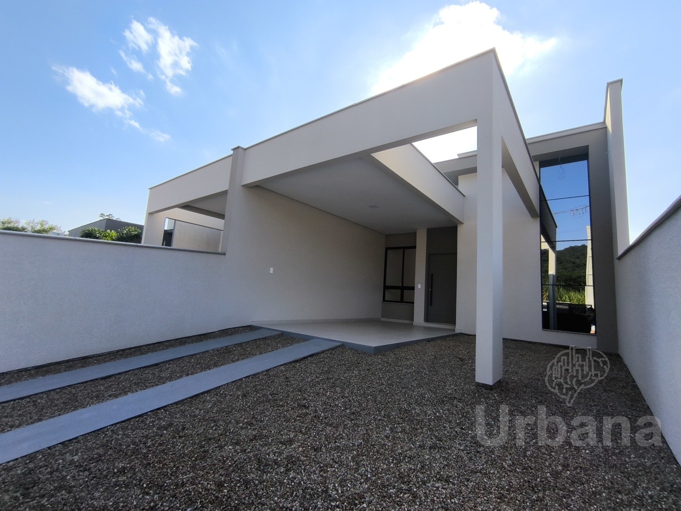 Casa térrea nova em rua sem saída no Rio Hern | Urbana Imóveis