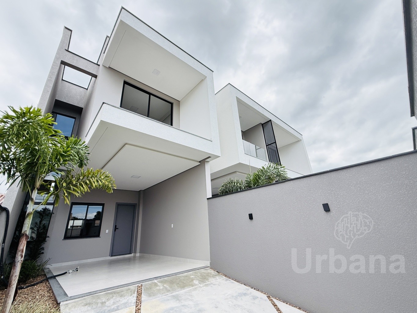 Geminado duplex com 1 suíte + 2 quartos no Três Rios do Sul