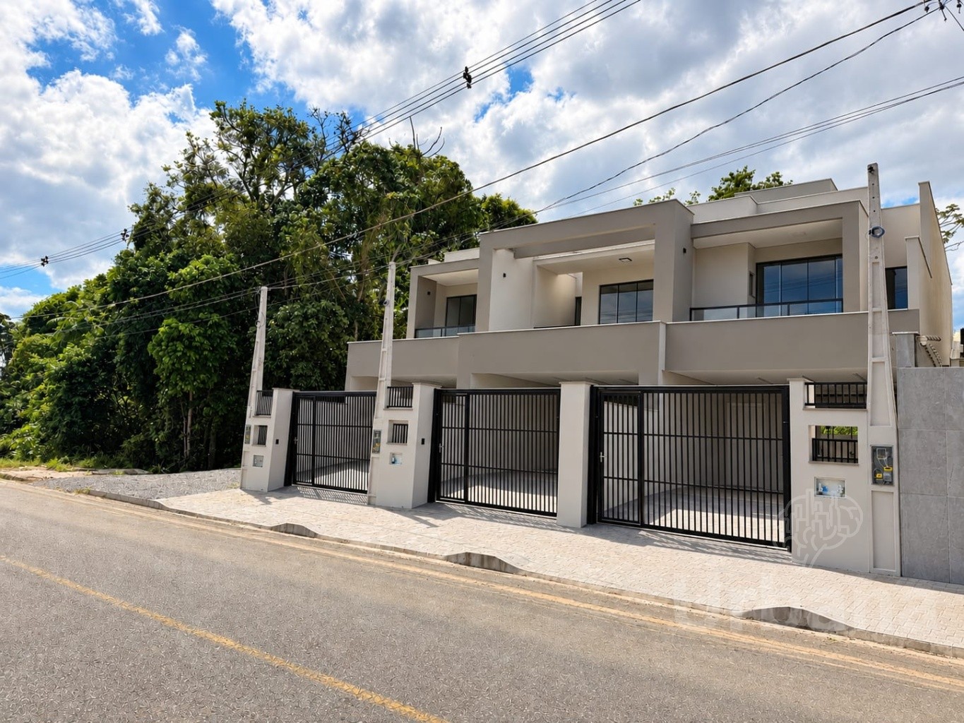 Geminado com 2 suítes no Chico de Paulo | Imobiliária Urbana