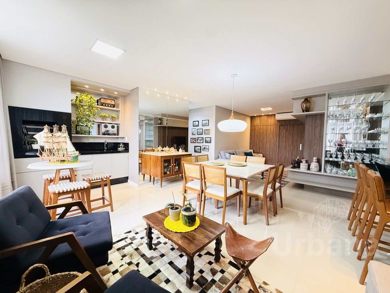 Apartamento mobiliado à venda na Nova Brasília em Jaraguá do Sul