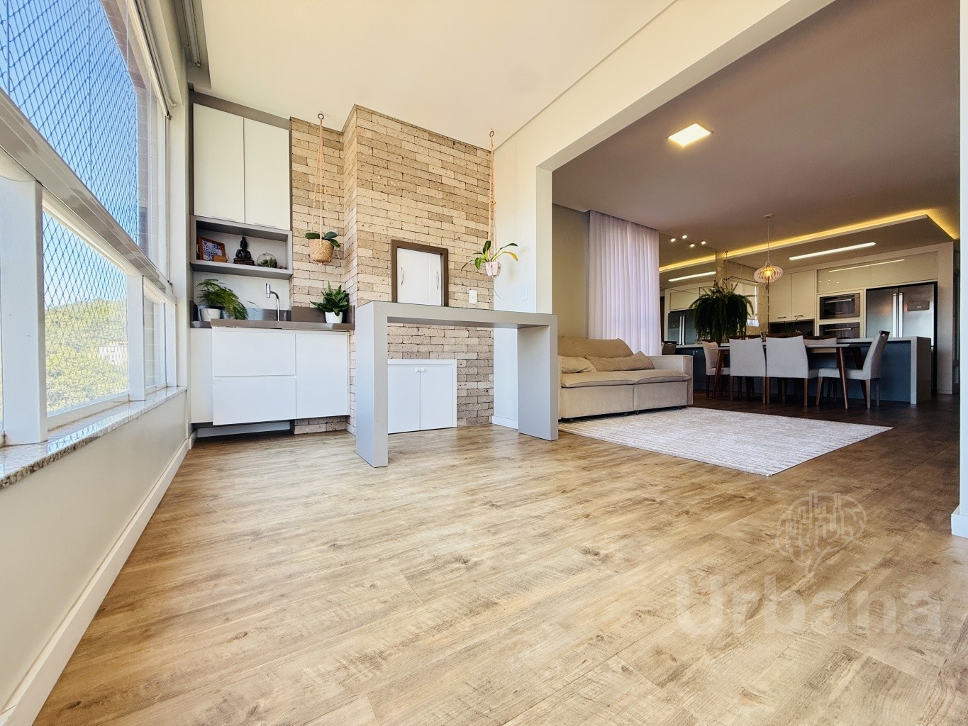 Apartamento com 3 suítes no Edifício Roma / Urbana Imóveis