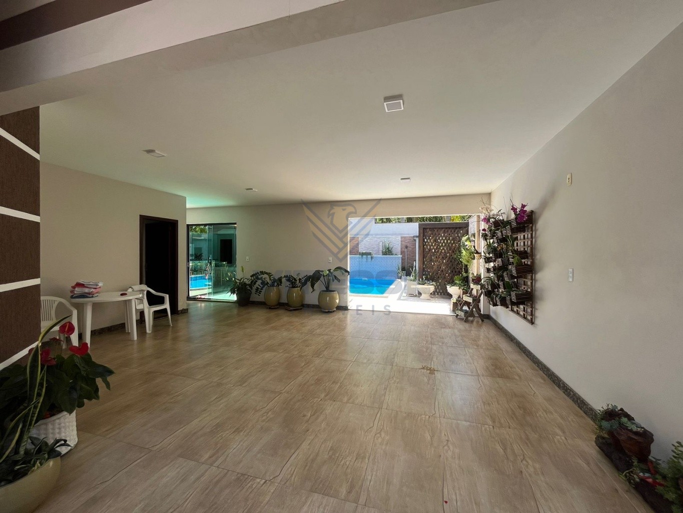 Casa com piscina e móveis planejados sob medida - Bairro Carijós — foto 7