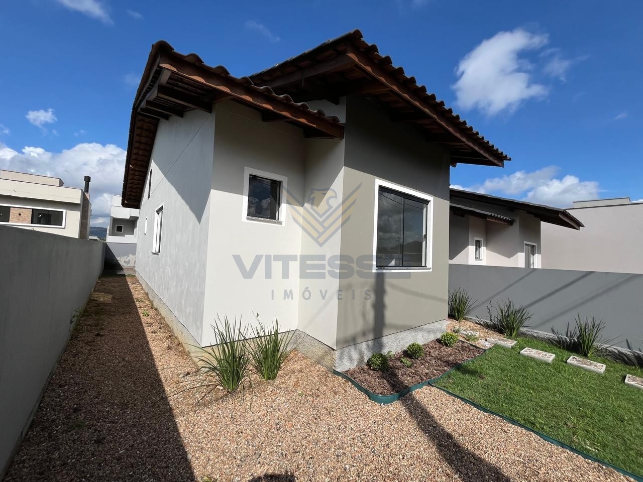 Casa com Suíte e Piscina no Bairro Benedito — foto 3