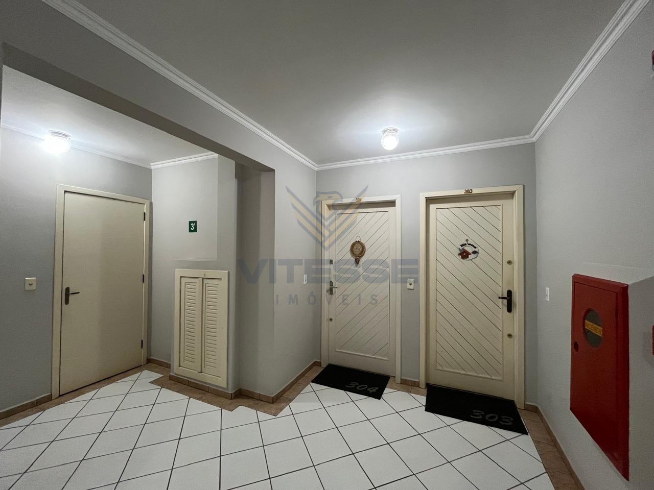 Apartamento com suíte e ampla sacada com vista para o sol da manhã. — foto 6