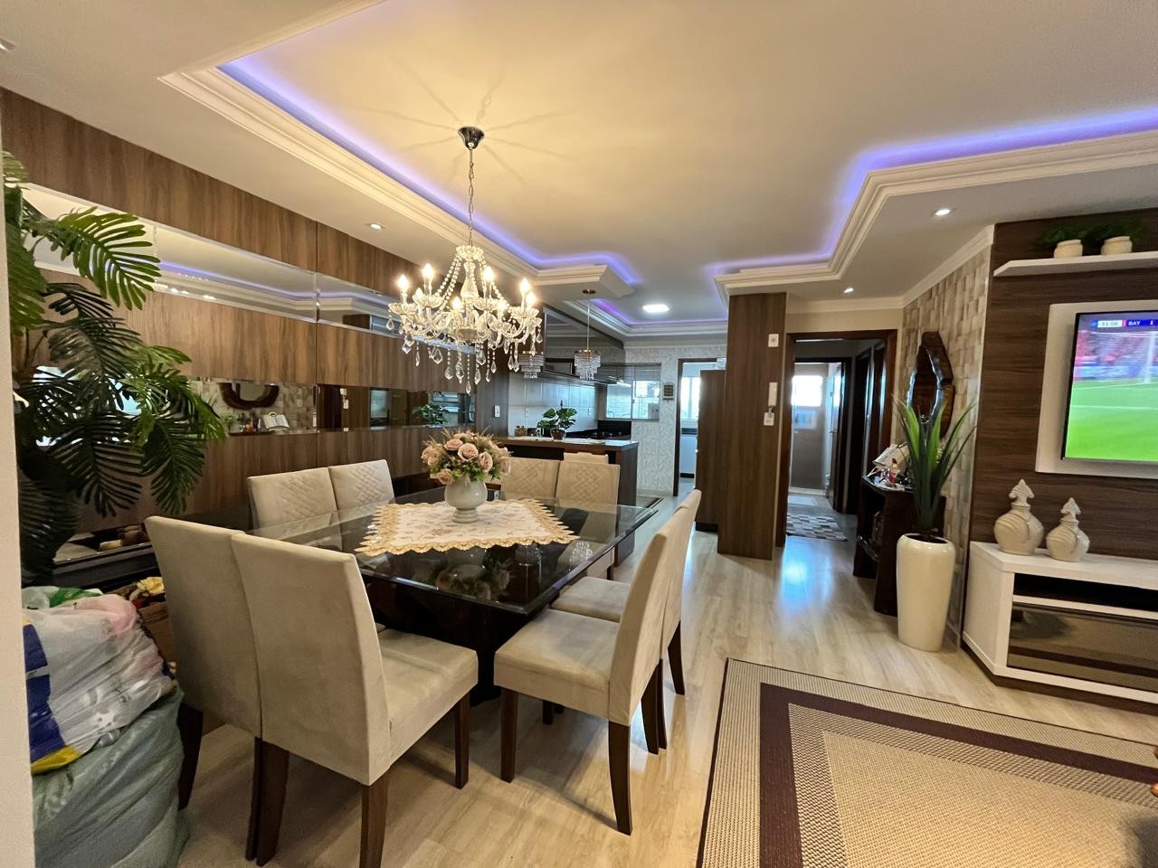 Apartamento completo com móveis planejados e sacada com churrasqueira no bairro Carijós em Indaial — foto 5