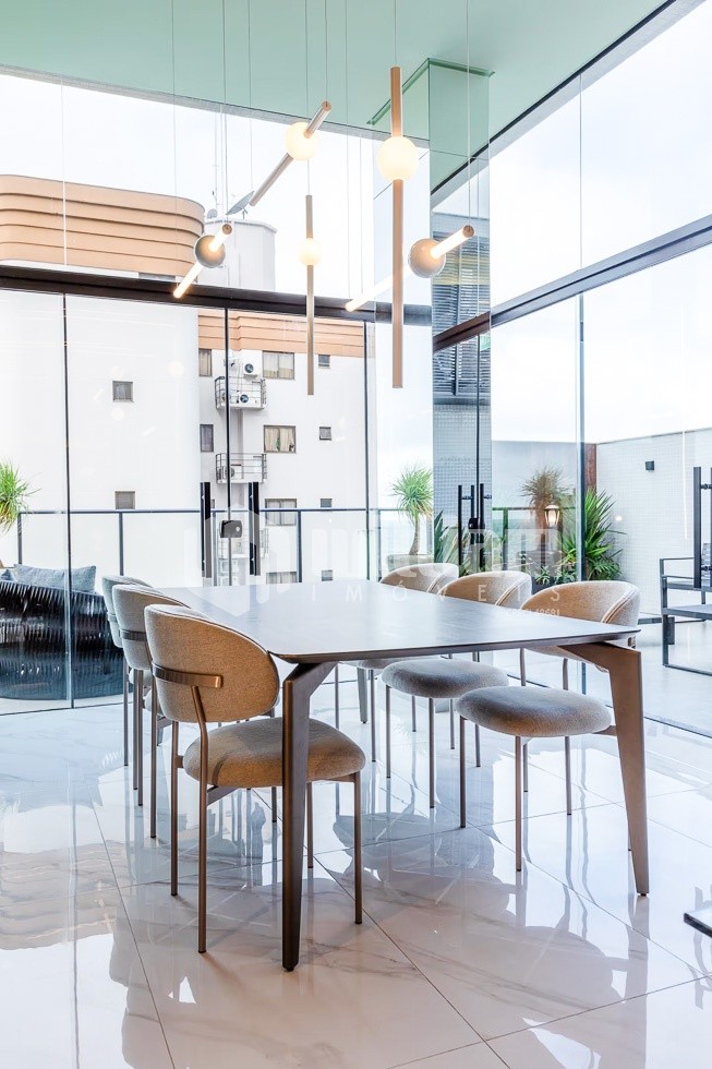 Apartamento de 3 quartos, 143m² no bairro Meia Praia, em Itapema | Eu Corretor