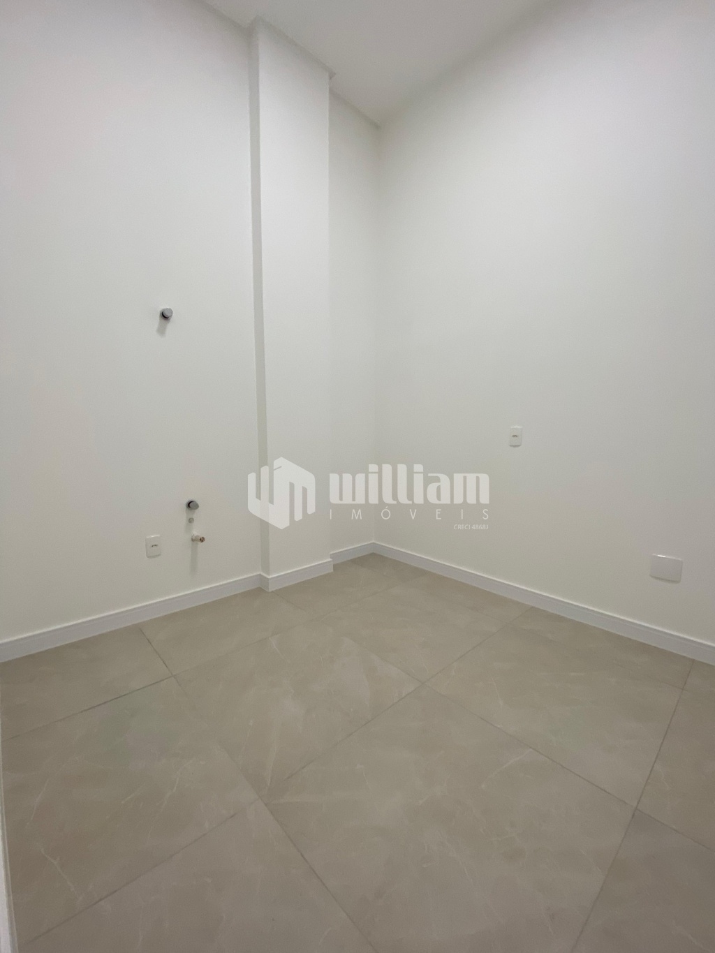Sala Comercial de 8m² no bairro Souza Cruz, em Brusque | Eu Corretor