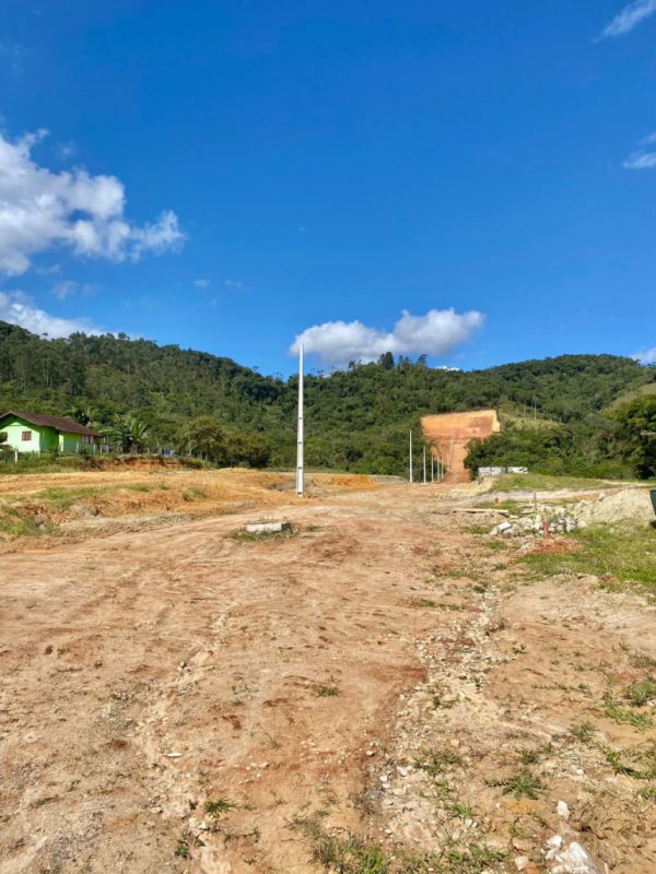 Lote/Terreno de 302m² no bairro Lageado Baixo, em Guabiruba | Eu Corretor