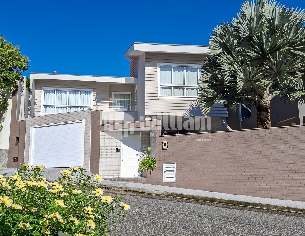 Casa de 3 quartos, 320m² no bairro Souza Cruz, em Brusque | Eu Corretor