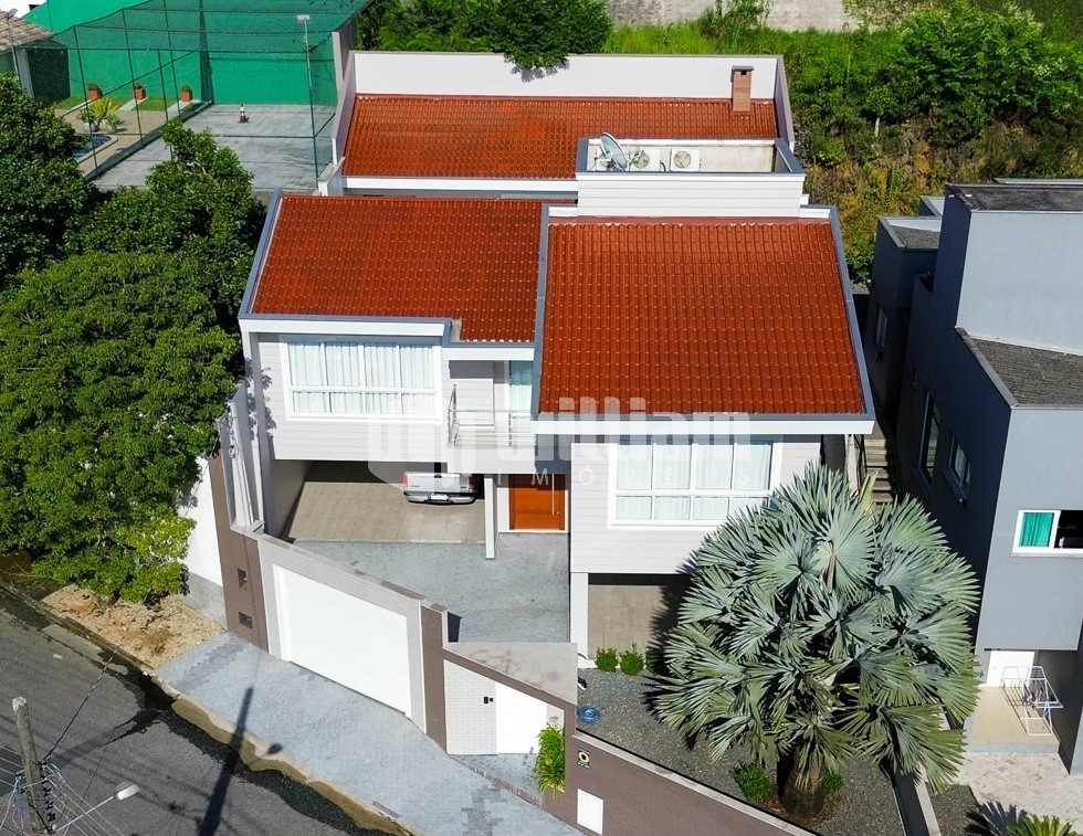 Casa de 3 quartos, 320m² no bairro Souza Cruz, em Brusque | Eu Corretor