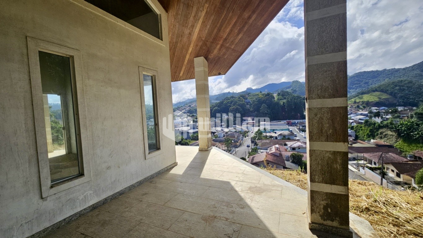 Casa de 5 quartos, no bairro Águas Claras, em Brusque | Eu Corretor