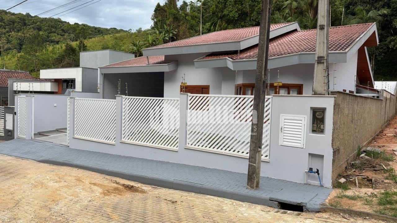 Casa de 3 quartos, 208m² no bairro Dom Joaquim, em Brusque | Eu Corretor