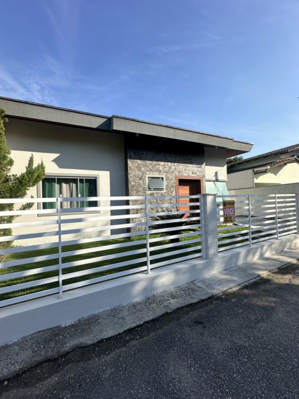 Casa de 3 quartos, no bairro Águas Claras, em Brusque | Eu Corretor