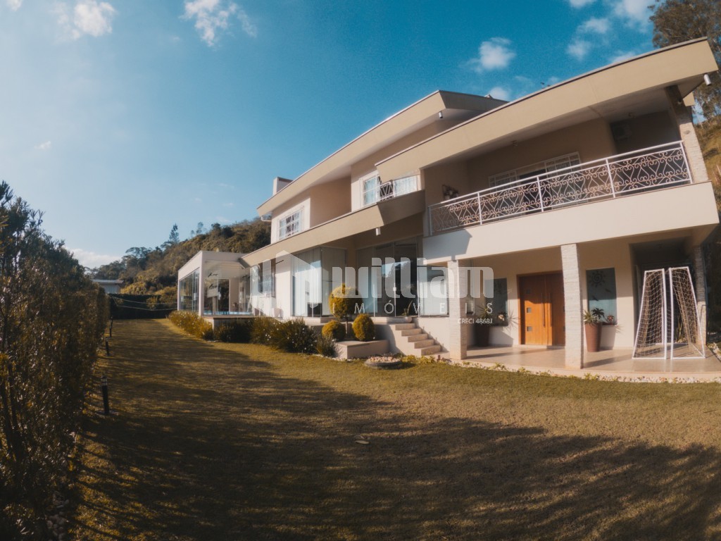 Galpão / Depósito / Armazém de 3 quartos, no bairro Nova Brasília, em Brusque | Eu Corretor