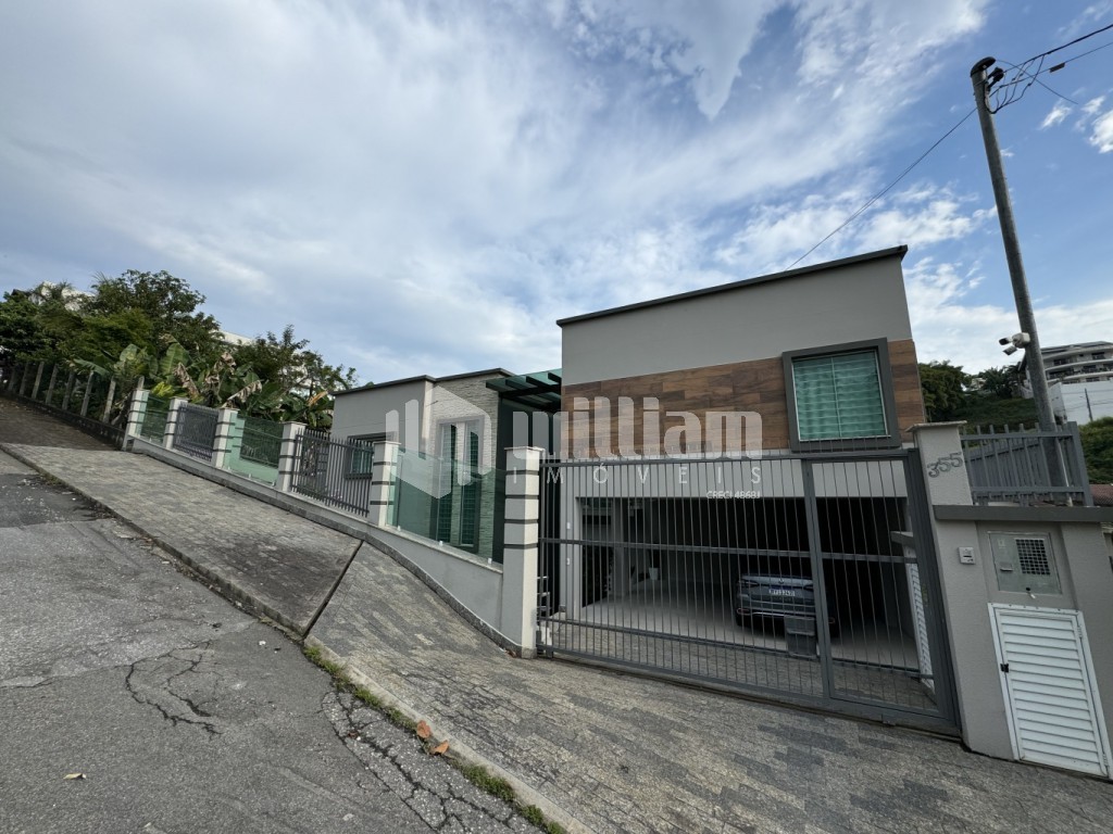 Casa de 4 quartos, 385m² no bairro Centro, em Brusque | Eu Corretor