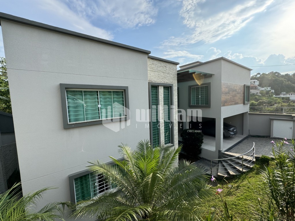 Casa de 4 quartos, 385m² no bairro Centro, em Brusque | Eu Corretor