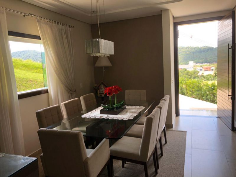 Casa de 4 quartos, 250m² no bairro Imigrante, em Guabiruba | Eu Corretor