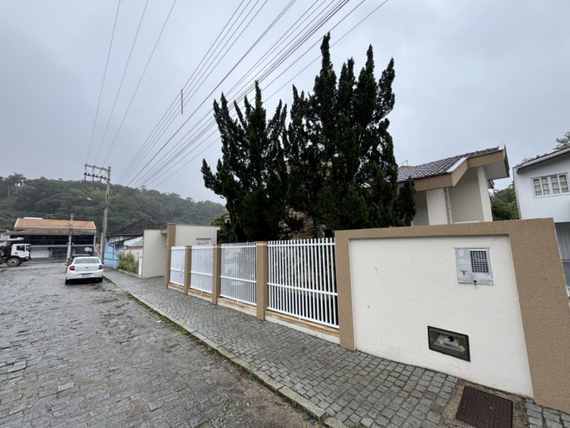 Casa de 4 quartos, 277m² no bairro Azambuja, em Brusque | Eu Corretor