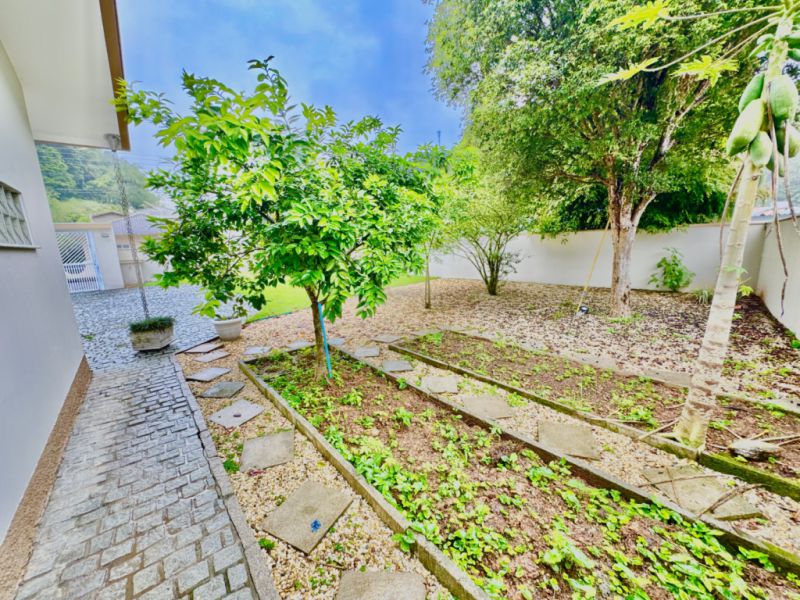 Casa de 4 quartos, 277m² no bairro Azambuja, em Brusque | Eu Corretor