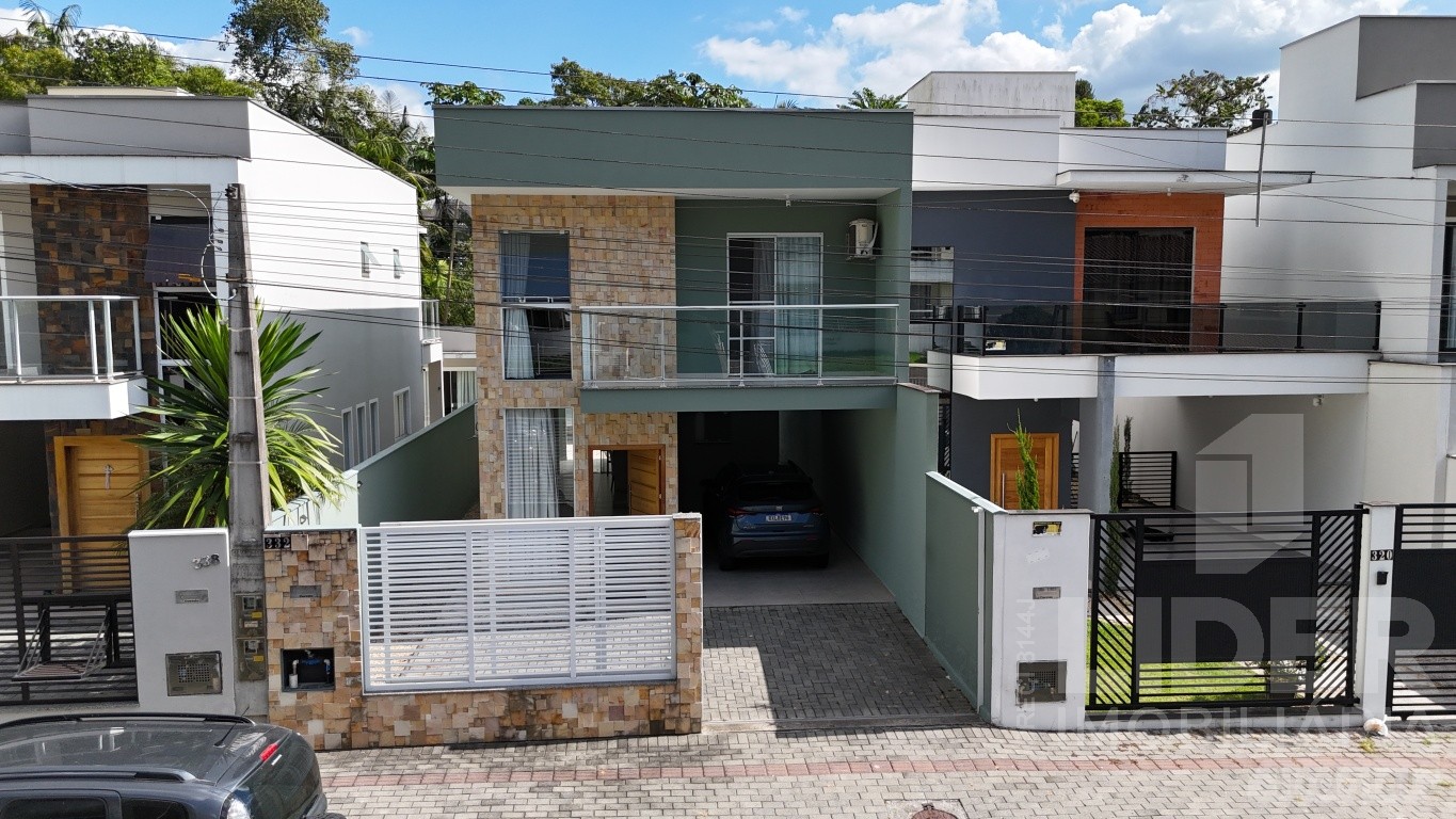 Sobrado com 172,42m com 3 dormitórios no bairro do Sol em Indaial - foto 1