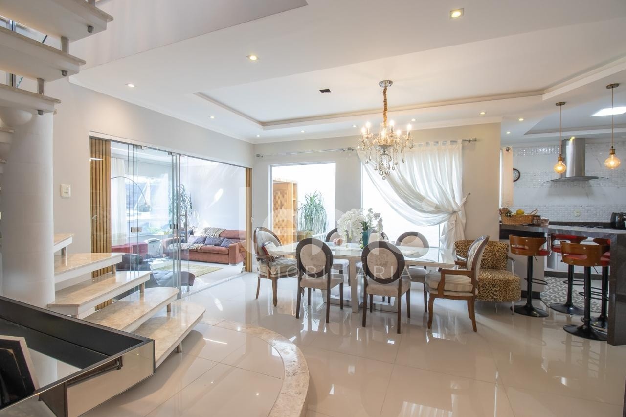 Casa com 3 dormitórios, sendo 3 suítes - Centro - Timbó/SC - foto 1