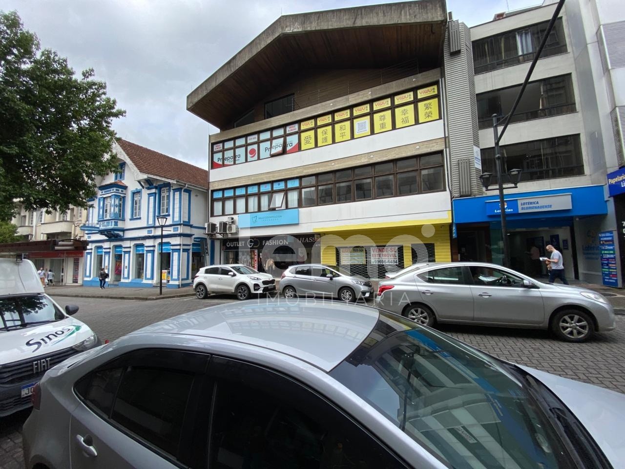 Prédio comercial com localização privilegiada na rua XV de Novembro no centro de Blumenau. - foto 1