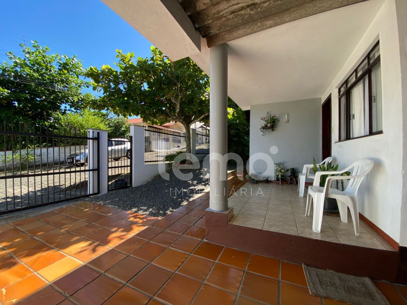 Casa térrea com 3 dormitórios no bairro Água Verde em Blumenau. — foto 3