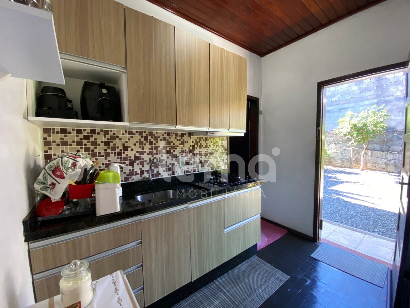 Casa térrea com 3 dormitórios no bairro Água Verde em Blumenau. — foto 5
