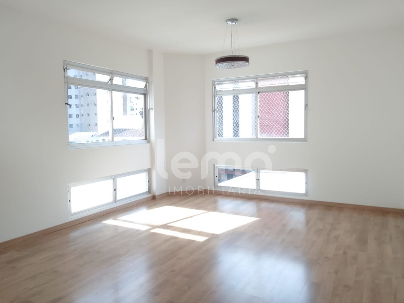 Apartamento com 3 dormitórios no bairro Jardim Blumenau, em Blumenau. — foto 3