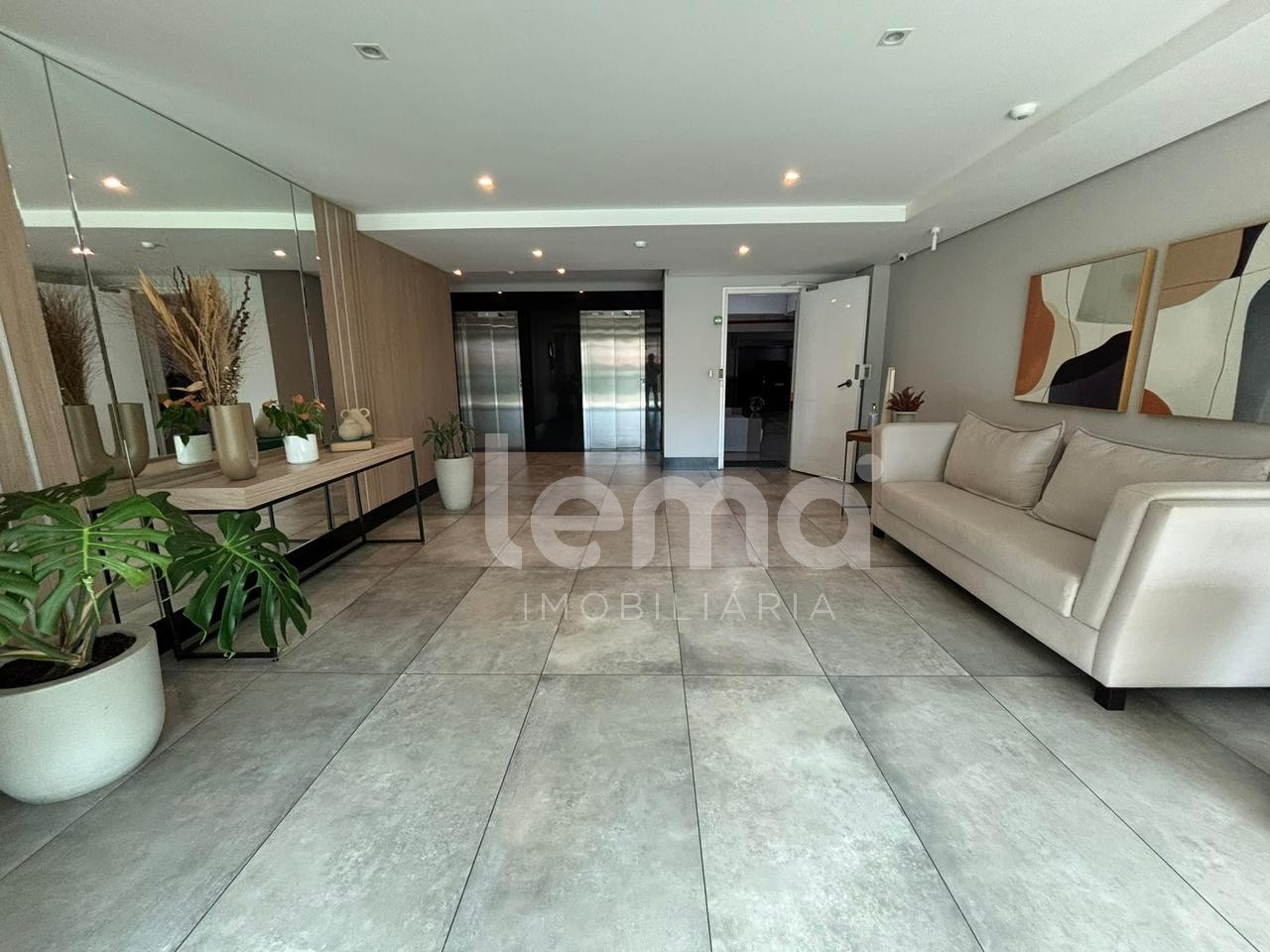 Apartamento mobiliado e equipado com Duas Suítes no Residencial Suiça - Bairro Vila Nova! — foto 2