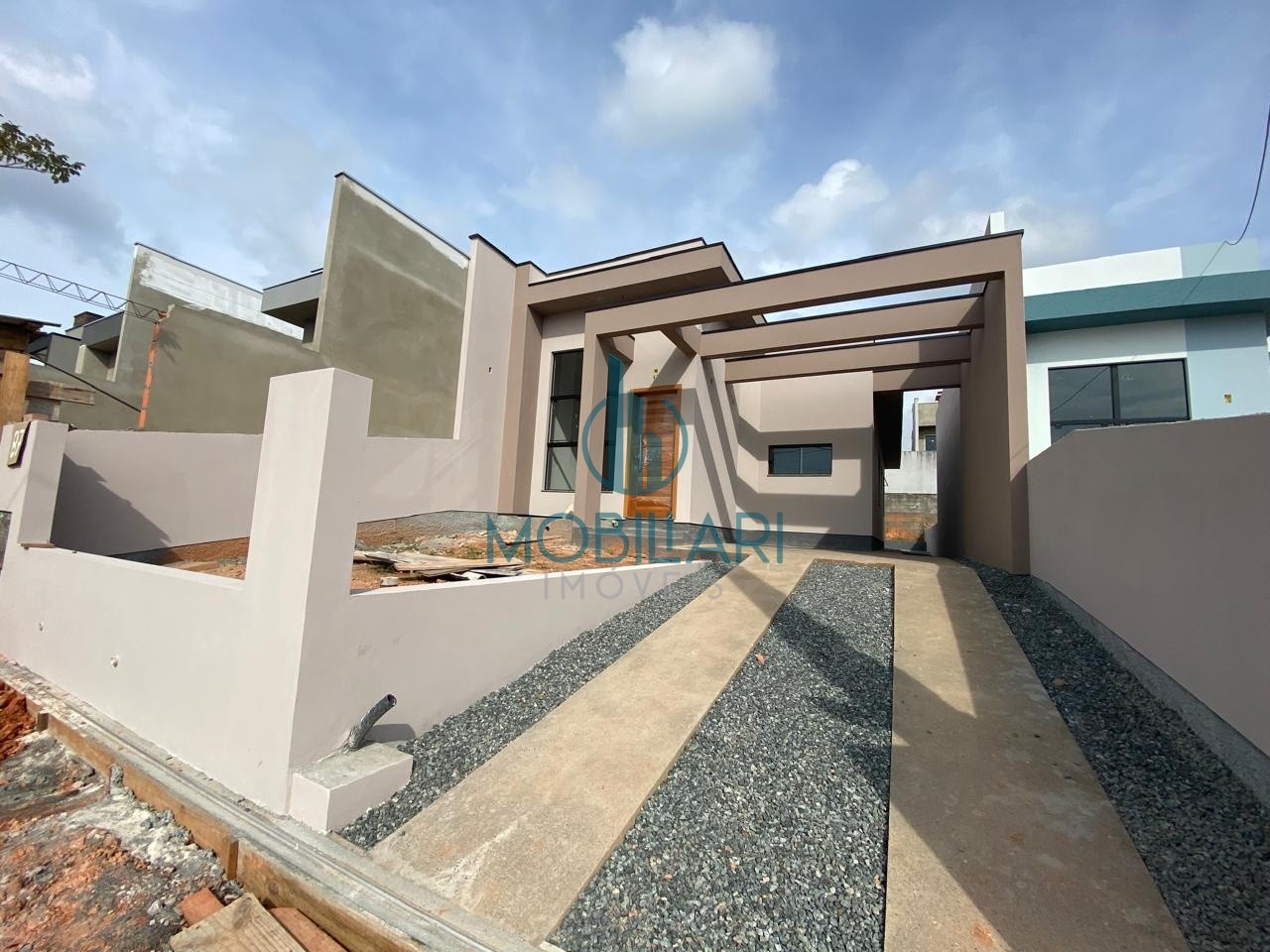 Linda Casa com 2 Quartos sendo 1 Suíte no Jardim Europa em Indaial/SC - foto 1