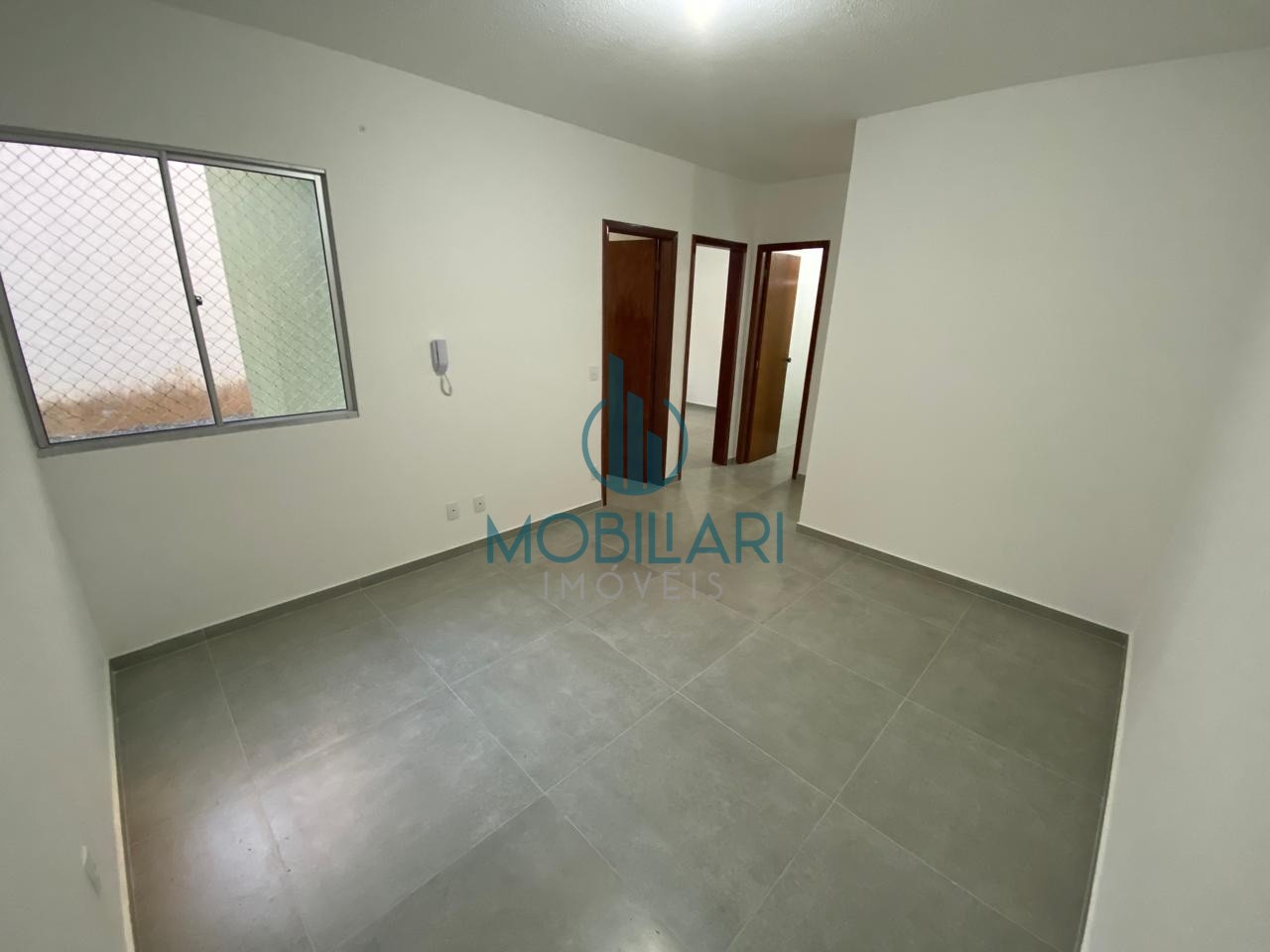 Apartamento 2 Dormitórios Todo Reformado no Bairro Boa Vista 5minutos do Centro de Blumenau — foto 3