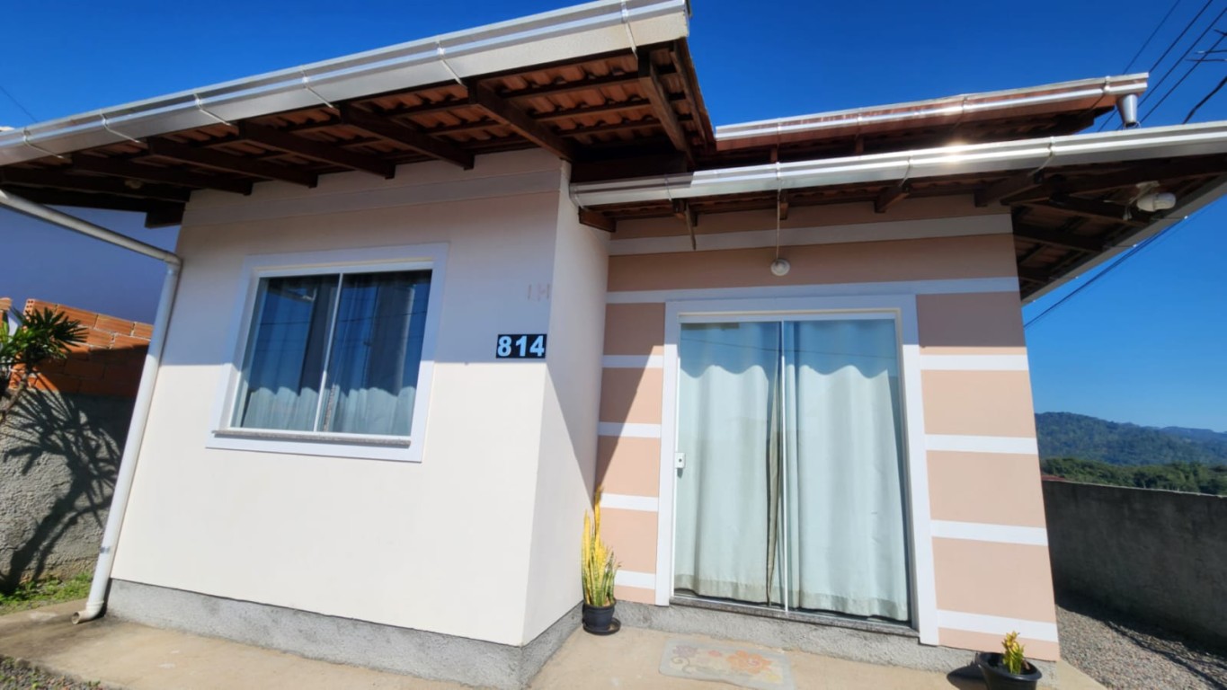 Casa Semimobiliada com 2 Quartos no Bairro João Paulo II - Indaial - foto 1