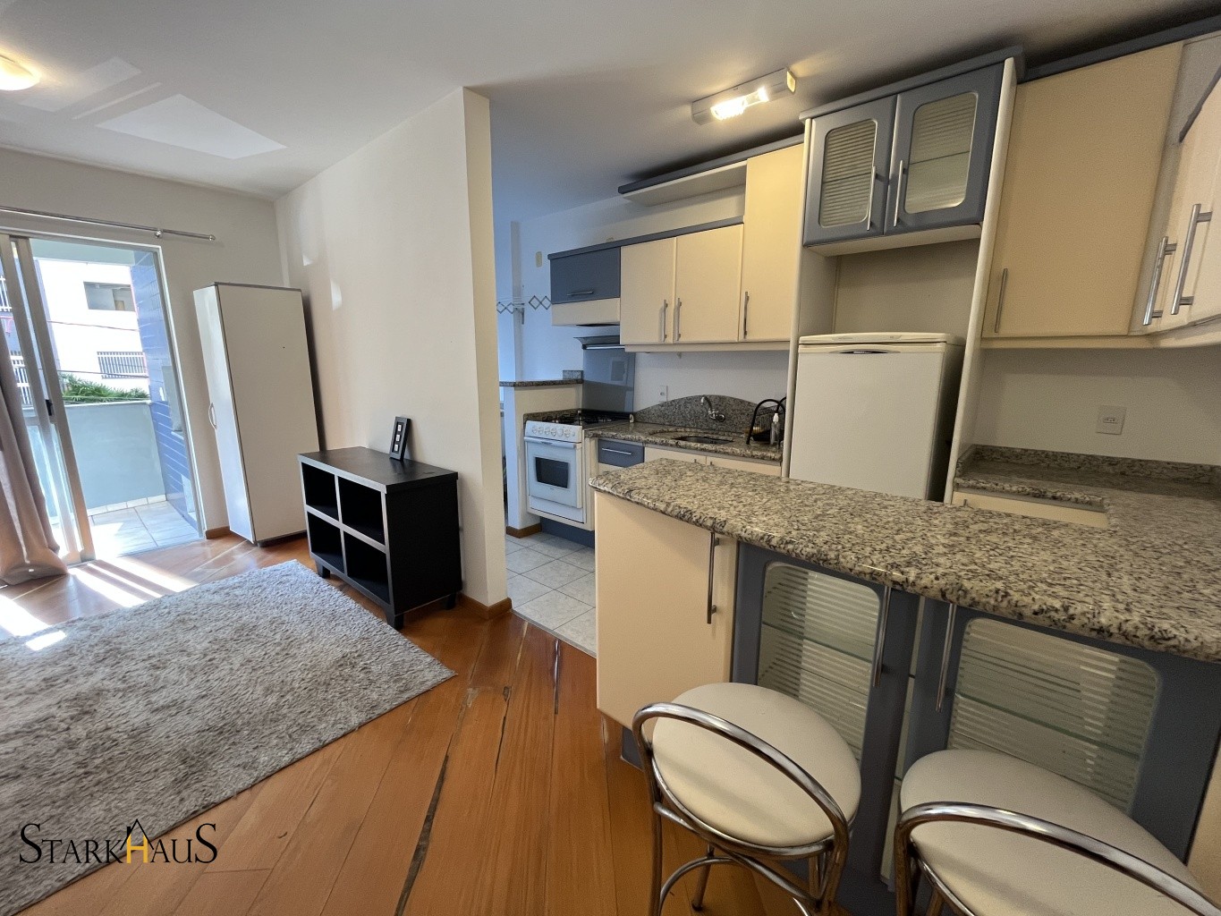 EM DESOCUPAÇÃO!!! Belíssimo apartamento para locação no Bairro Vila Nova em Blumenau!!! — foto 5