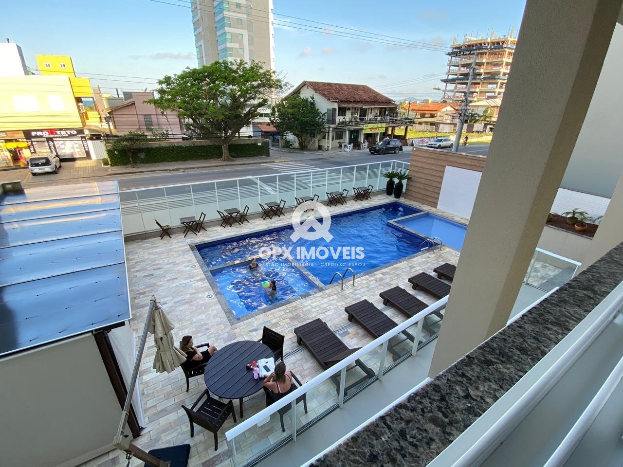 Apartamento 1401 - Residencial Porto Piçarras - O privilégio de viver a 100 metros do mar em Balneário Piçarras - foto 1