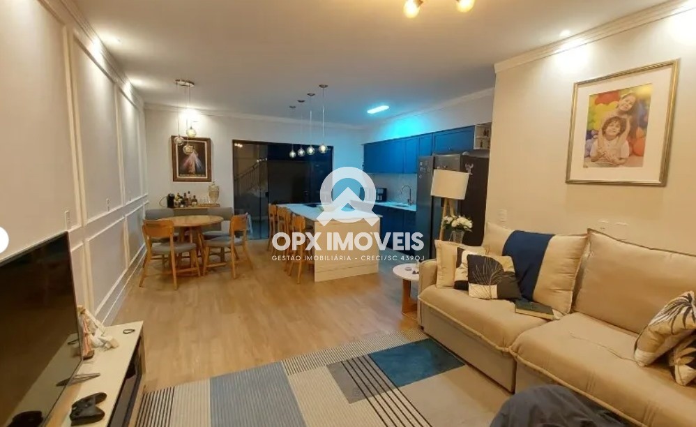 Sobrado com Piscina e 2 Suítes em Balneário Piçarras - Conforto e Estilo Perto do Mar! - foto 1