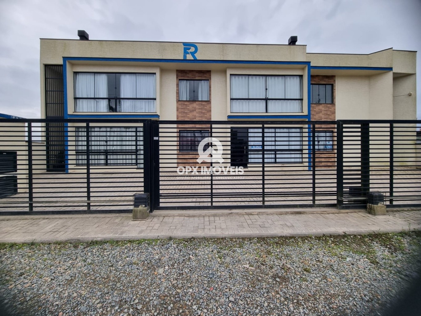 Apartamento Mobiliado com 3 Dormitórios a 450m da Praia - Venda e Locação - foto 1