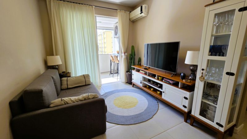 Apartamento semimobiliado 02 dormitórios com 01 suíte a poucos metros do parque Vila Germânica em Blumenau! — foto 2