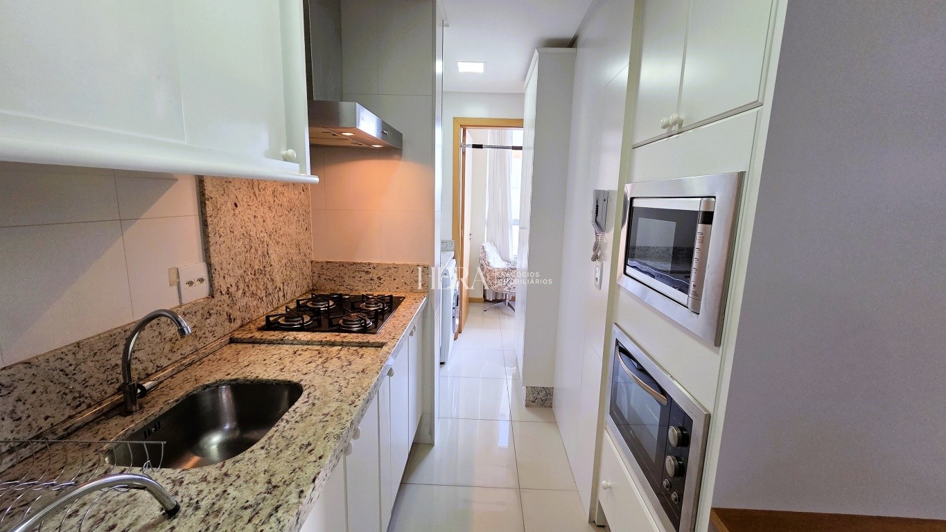 Apartamento mobiliado a venda a poucos metros da FURB, em excelente localização em região central de Blumenau. — foto 4