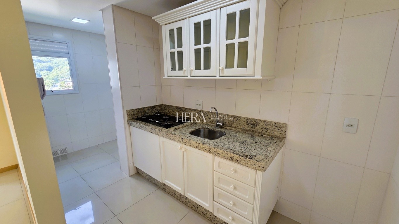 Apartamento mobiliado a venda a poucos metros da FURB, em excelente localização em região central de Blumenau. — foto 2